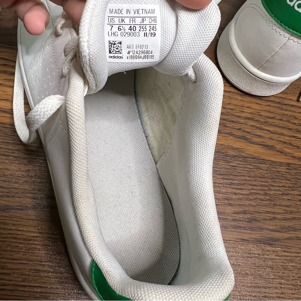 Adidas Advantage Base sneaker in white with green accents in Men’s size 7 - Picture 7 of 12